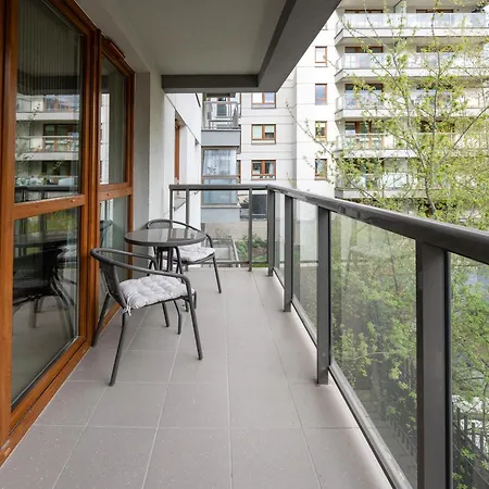 Aleja Krakowska Comfy Apartment